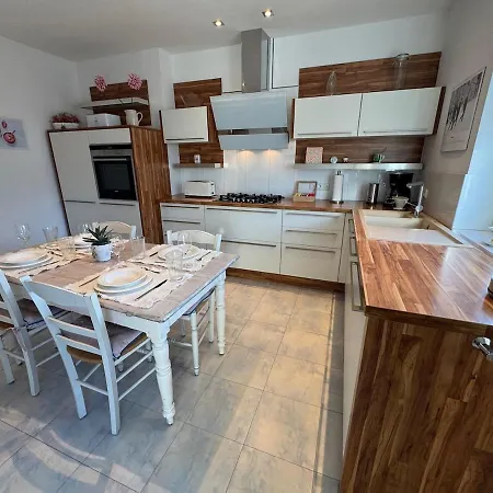 Ausgestattet 3,5 Zimmerwohnung In Ge-hessler Apartment *