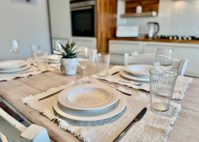 Ausgestattet 3,5 Zimmerwohnung In Ge-hessler Apartment *